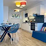 Promenade By Bestchoice - Self Check-in With Parking Option 아파트 *