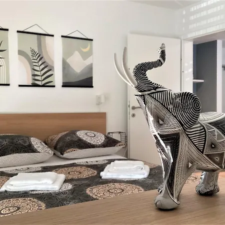 Promenade By Bestchoice - Self Check-in With Parking Option Štýrský Hradec